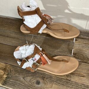 UGG Lecia suede leather tassel Boho sandals. Size 8.5. NWOT.